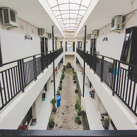 D'Paragon Pringwulung Maguwo Buitenkant foto
