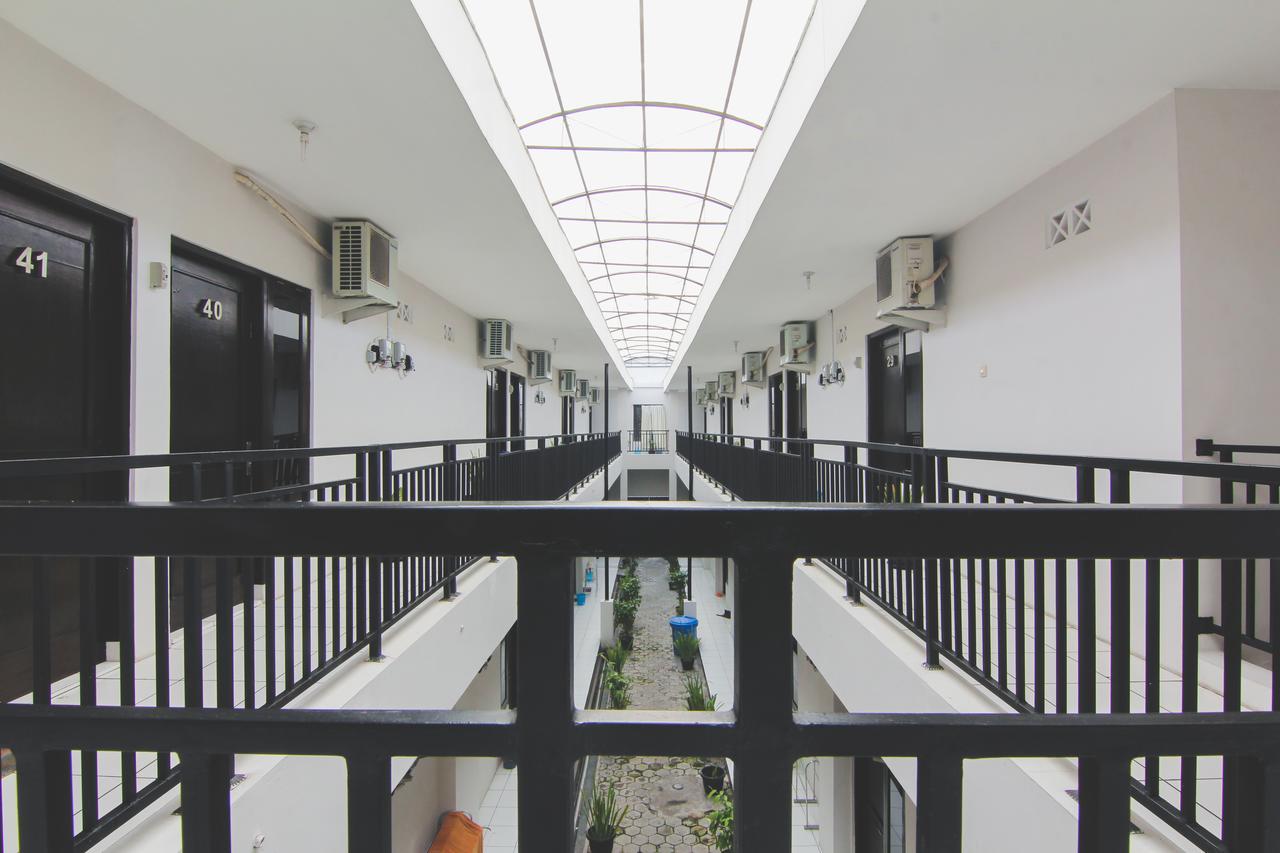 D'Paragon Pringwulung Maguwo Buitenkant foto